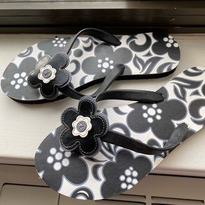 Vera Bradley flip flops